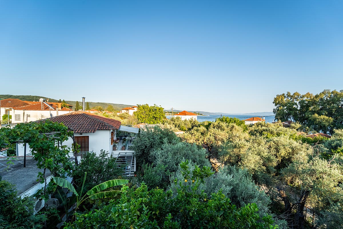 Double room with twin beds, Room 16