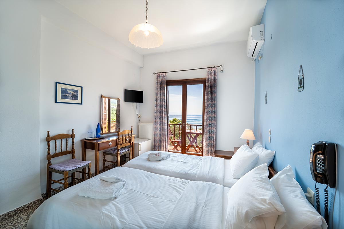 Double room with twin beds, Room 20