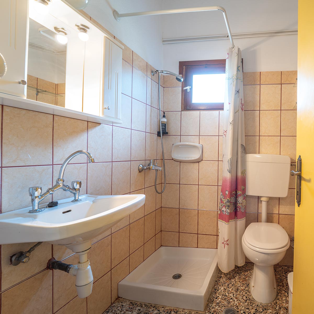 Two bedrooms, Room 4