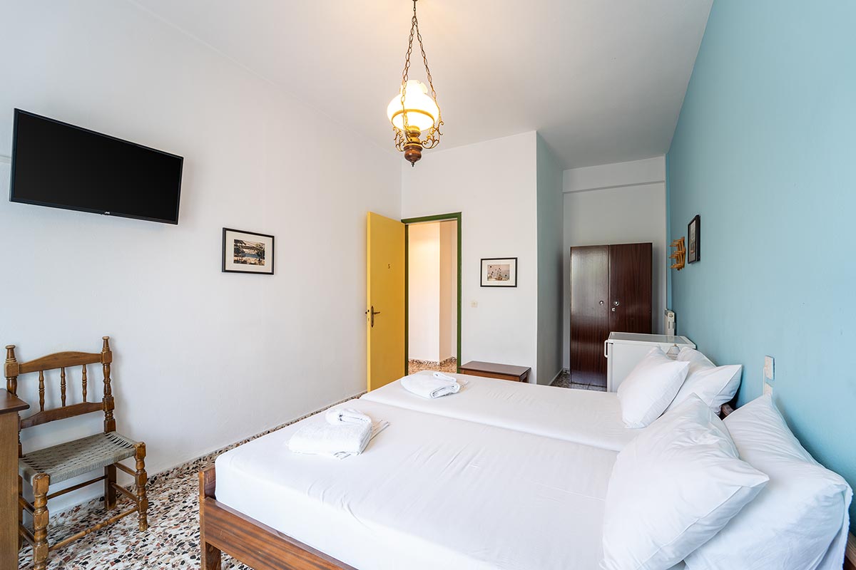 Two bedrooms, Room 4