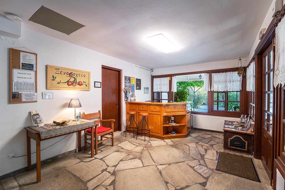 Hotel Rodia Reception desk